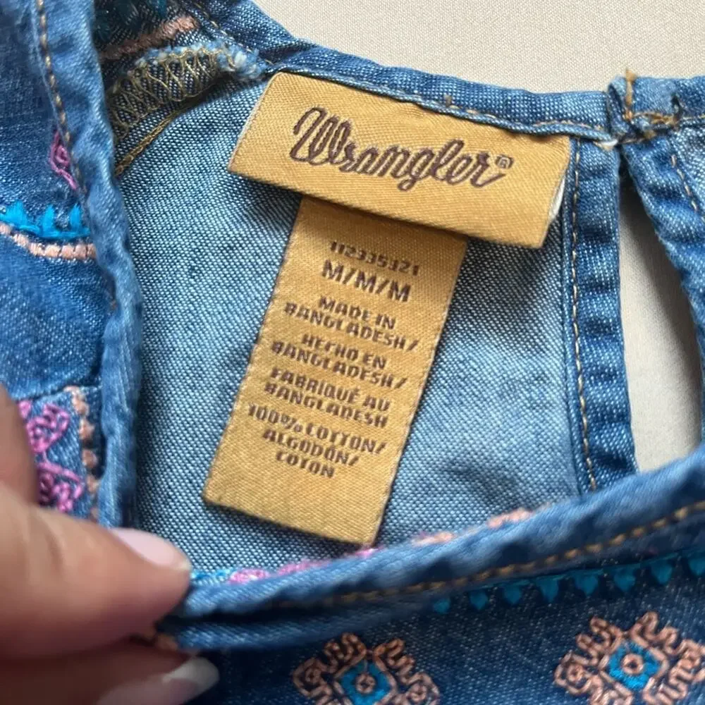Wrangler Girls Embroidered Tiered Swing Denim Shirt Size Medium